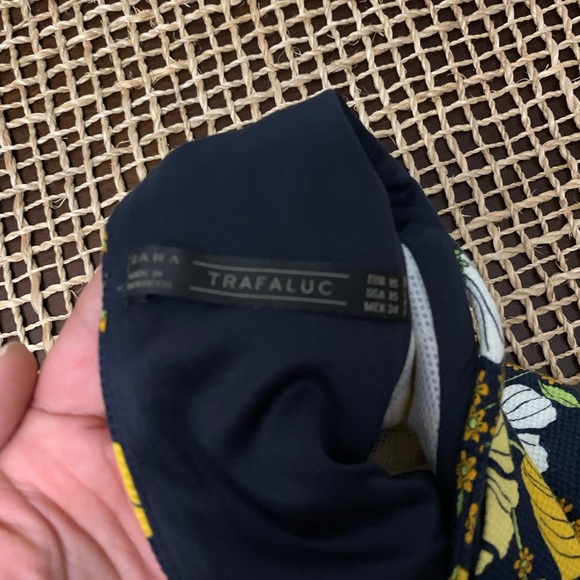 Zara trafaluc flower dress - Picture 5 of 5